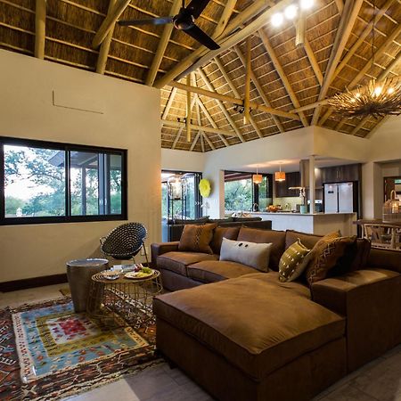 Moya Safari Villa Hoedspruit Bagian luar foto
