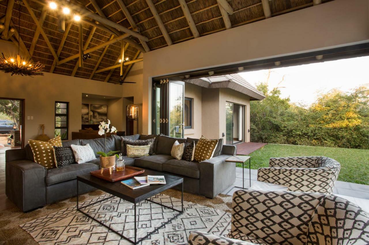 Moya Safari Villa Hoedspruit Bagian luar foto
