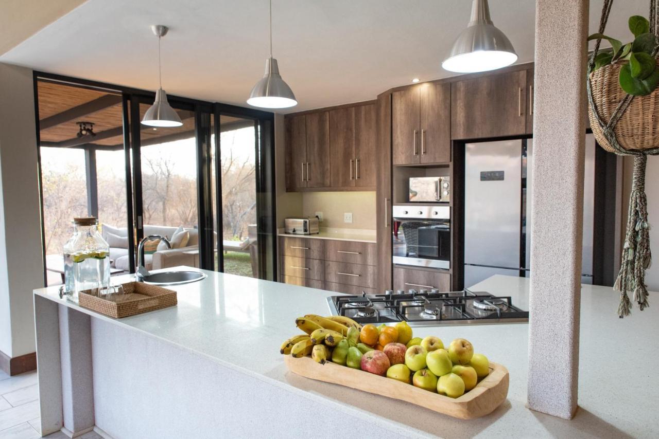 Moya Safari Villa Hoedspruit Bagian luar foto